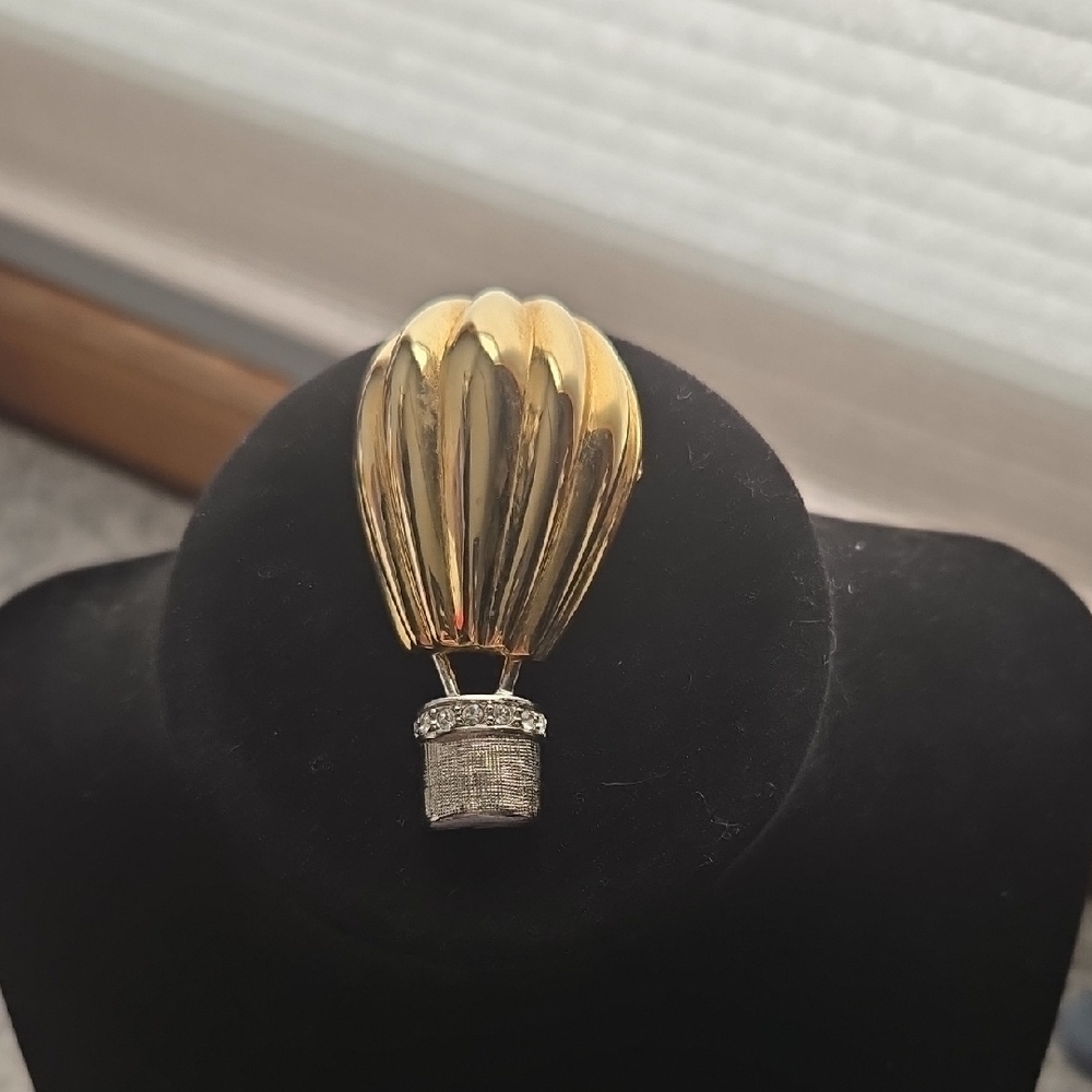 Elegant Gold and Silver Hot Air Balloon Brooch